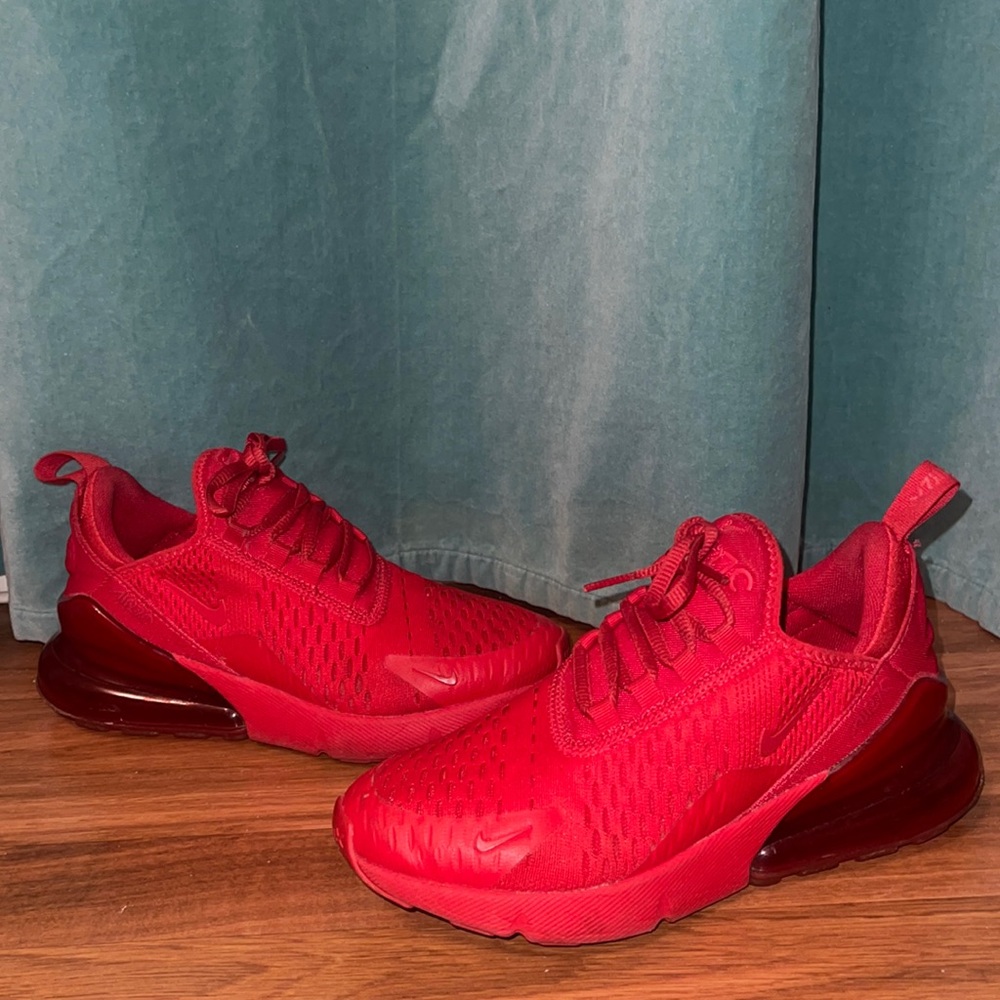 Youth Nike Air Max 270 ❤️ Red ❤️ Size 4Y